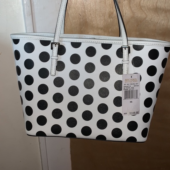 MK TOTE - Picture 5 of 7